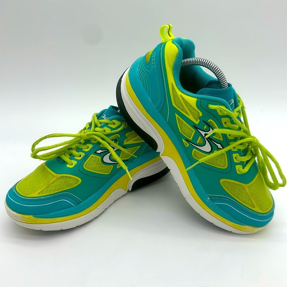 GDefy Women's Gravity Defyer Teal Green Yellow Athletic Shoes Size 10.0